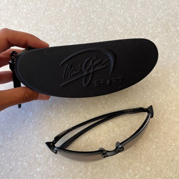 Maui Jim Sport Ho’okipa Polarized Black Sunglasses - Picture 2 of 7